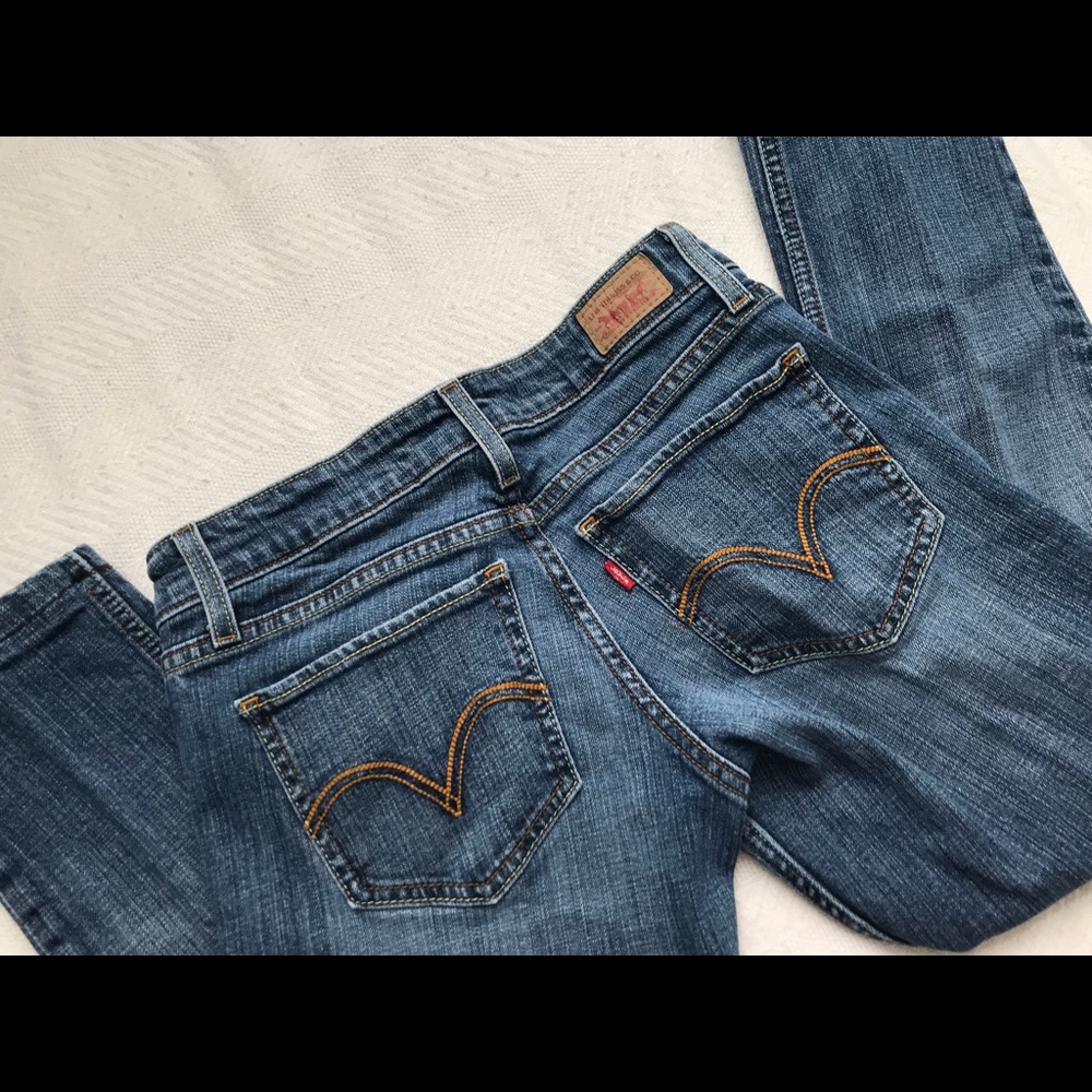 Levi’s Jeans - Picture 2 of 7